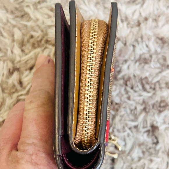 Coach Signature Canvas Rainbow Snap Wallet C4536 - Picture 5 of 9